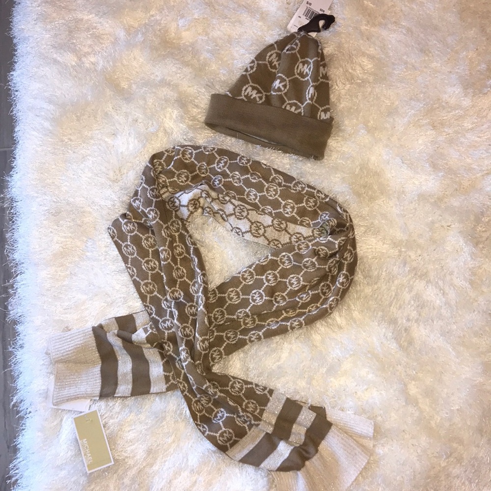 Michael Kors scarf and hat set new
